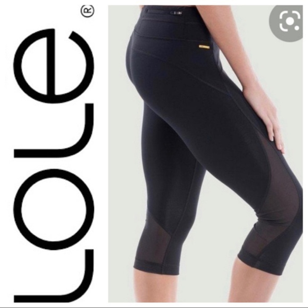 XS Lolë black crop leggings with mesh detailing